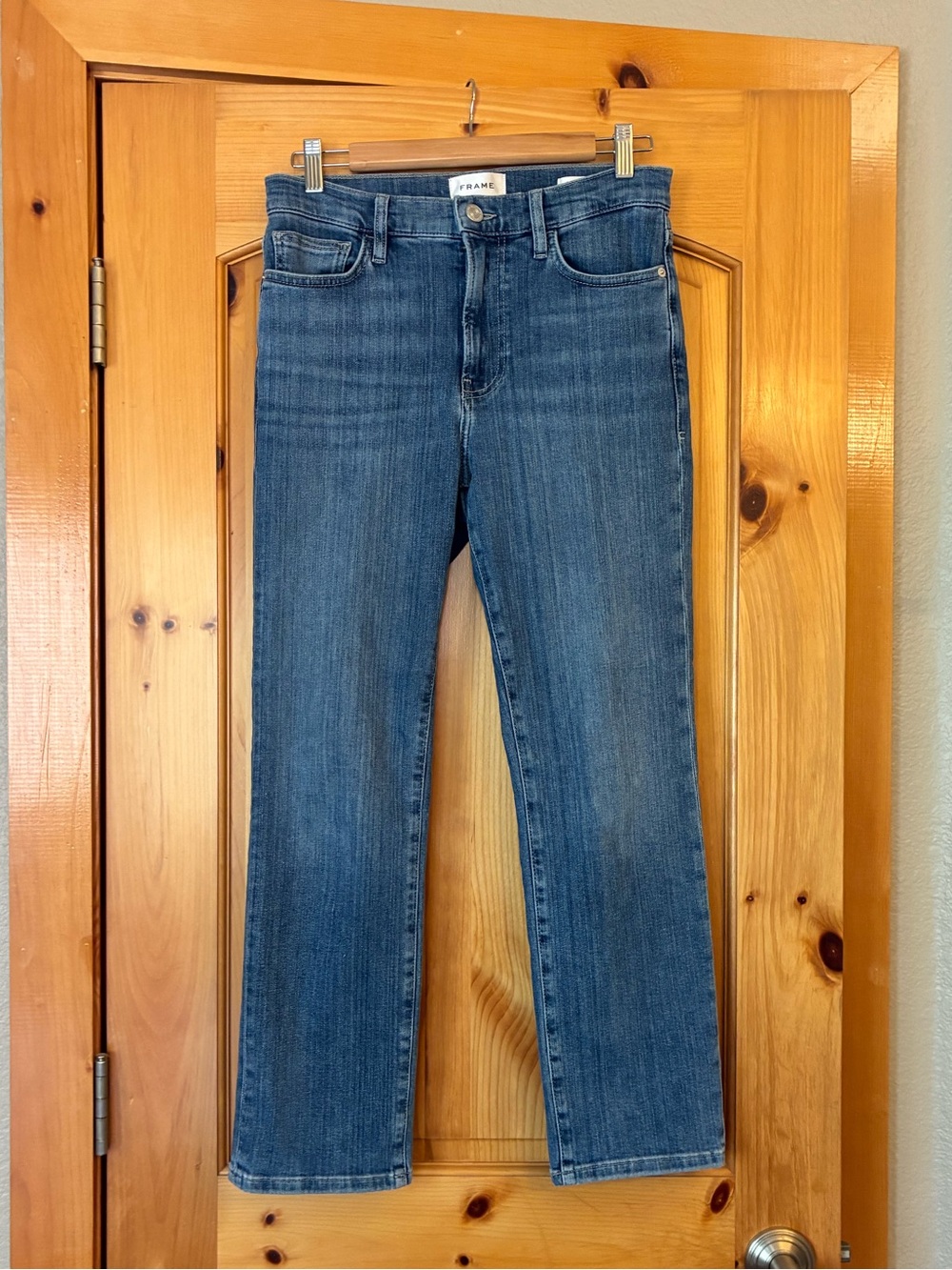 Frame Denim Le High Straight Jeans in Daphne Blue